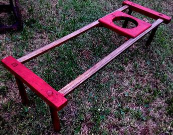 Antico girello in legno per bimbi
