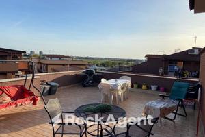 ATTICO TRILOCALE VIA LACEDONIA 37