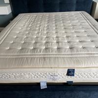 Materasso matrimoniale Simmons Grand Tradition