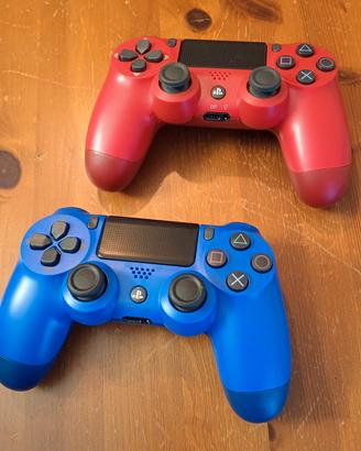 controller PS4 blu e rosso usati