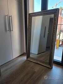 Specchiera con cornice in legno stile barocco