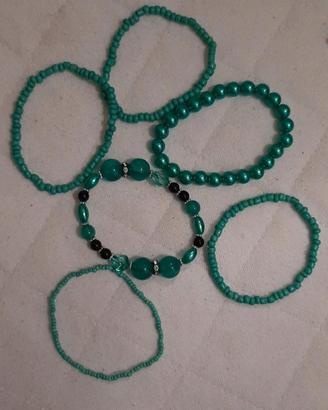bracciali di plastica venduti tutti insieme