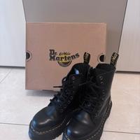 Dr. Martens Jadon