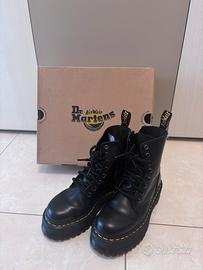 Dr. Martens Jadon