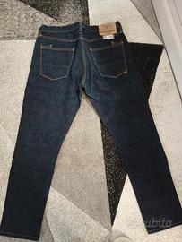 Jeans alta moda e giubbino in pelle
