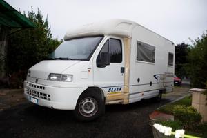 Camper semi integrale Sleek 541 Elnagh