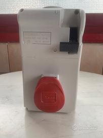 Interuttore Presa 380W