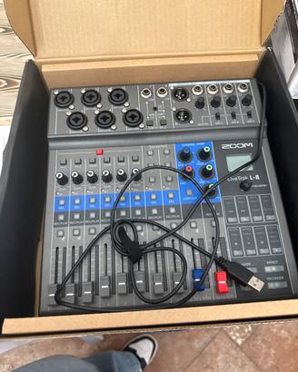 Zoom Live Trak L-8