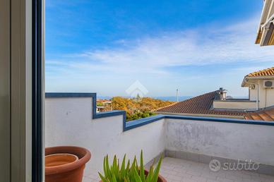 3 LOCALI A GRAVINA DI CATANIA