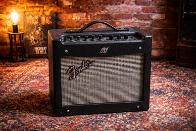 Fender Mustang I – Amplificatore chitarra digitale