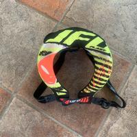 Calzoni Cross e protezione collo bambino