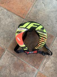 Calzoni Cross e protezione collo bambino