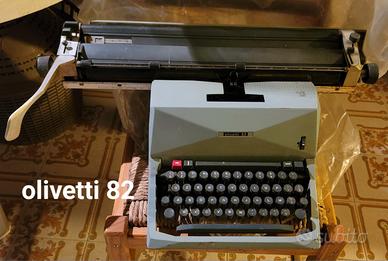 macchina da scrivere olivetti 82 