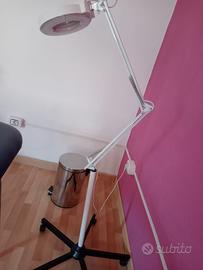 Lampada per estetista