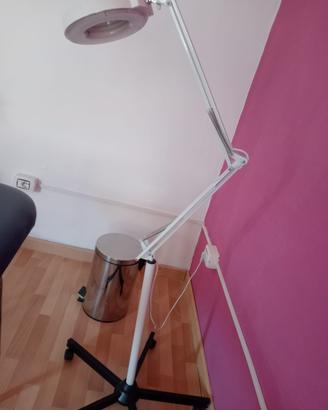 Lampada per estetista