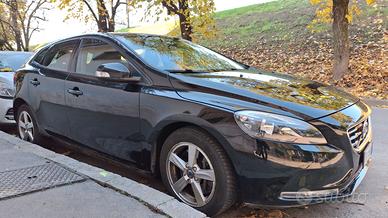 Volvo V40 D2 geartronic diesel 2000  - 120 CV