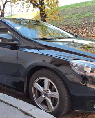 Volvo V40 D2 geartronic diesel 2000  - 120 CV