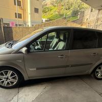 Auto Renault scenic