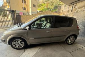 Auto Renault scenic