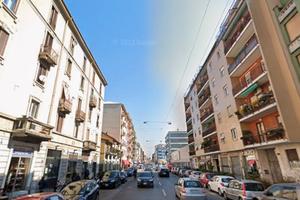 Monolocale zona Pasteur con balcone libero