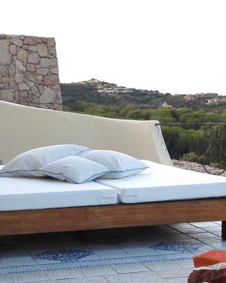 Tavolo basso - letto da esterno relax con cuscini