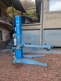 ponte sollevatore per auto 