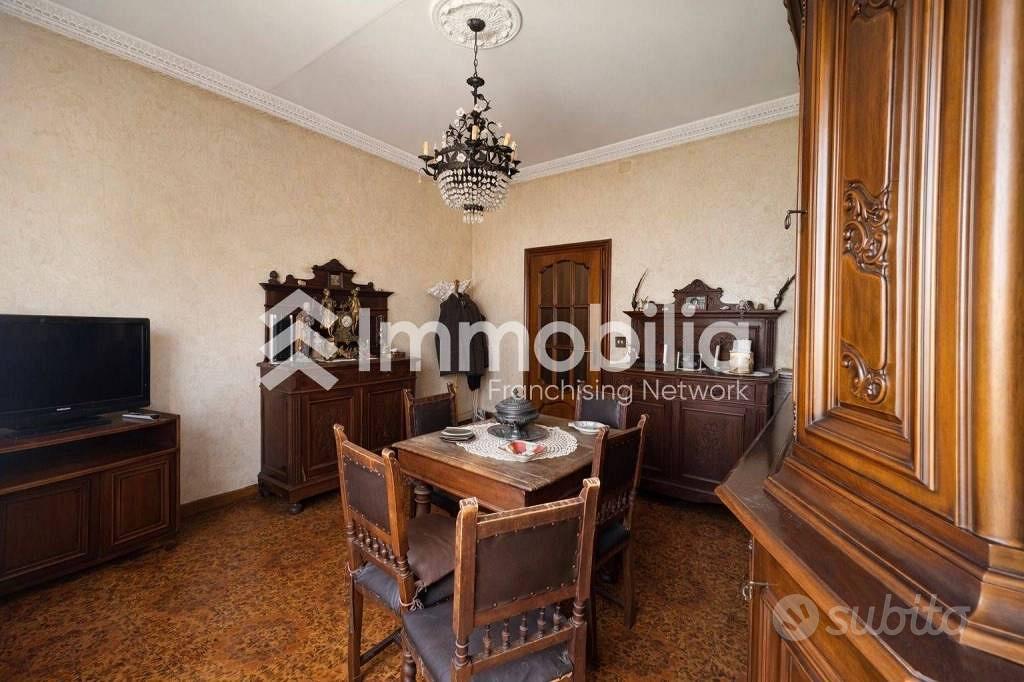 Apartment in Torino, Circoscrizione 2 - Altro