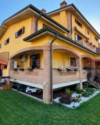Villa a schiera Casalgrande [Cod. rif V-001VRG]