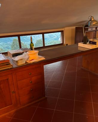 Scrivania in legno massello - stile classico