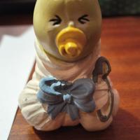 Oggetto a forma di fallo con ciuccio