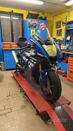Yamaha R1 2022