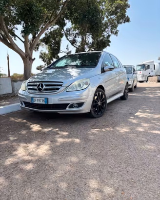 mercedes b180 sport