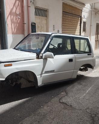Suzuki Vitara Sidekick Ricambi Vari + Telaio e Sco