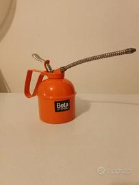 Oliatore lubrificatore beta