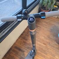 Monopattino elettrico ninebot