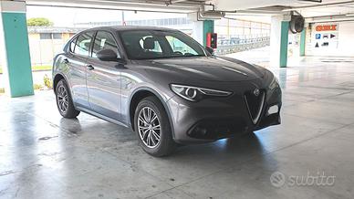 STELVIO Q4 210 cv / 3500 euro lavori appena fatti