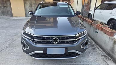 VOLKSWAGEN - T-Roc