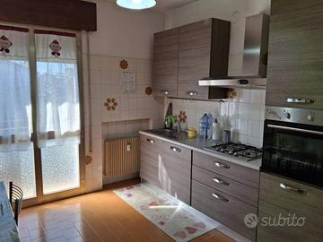 Appartamento di 114 m² con 5 locali e box auto a M