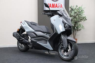 Yamaha X-Max 300 Tech Max