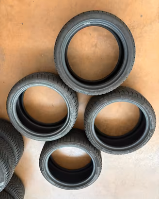 Gomme Pirelli 245 40 R19 M+S