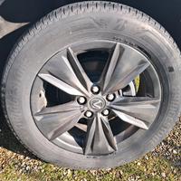 gomme bridgestone 215/60 R17 96H