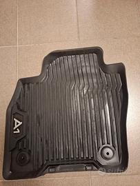 tappetini in gomma anteriori audi A1