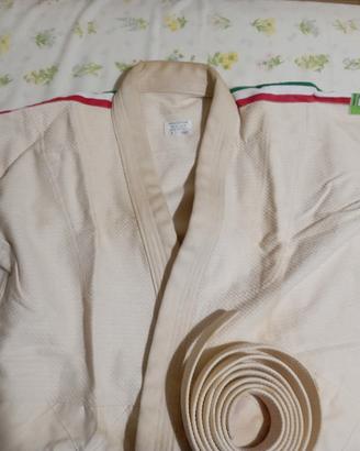 Judogi-Kimono per Judo. prezzo trattabile