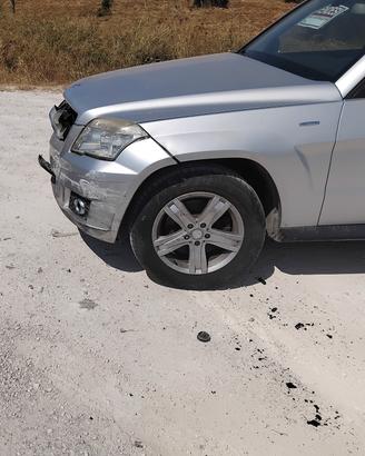 glk 220 cdi lieve urto laterale 