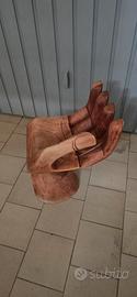 sedia legno a forma mano