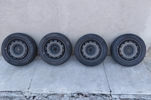 cerchi 15 con gomme invernali 
