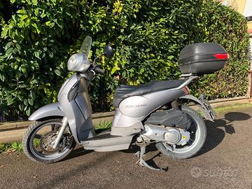 Scarabeo 200cc