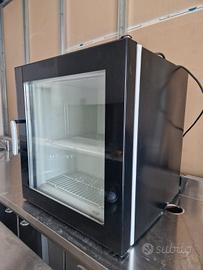 Vetrina congelatore da banco. 