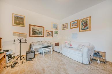 MIRA Appartamento al piano terra con scoperto M241