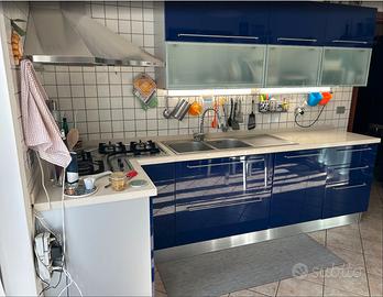Cucina Scavolini Componibile angolare Blu Lucido